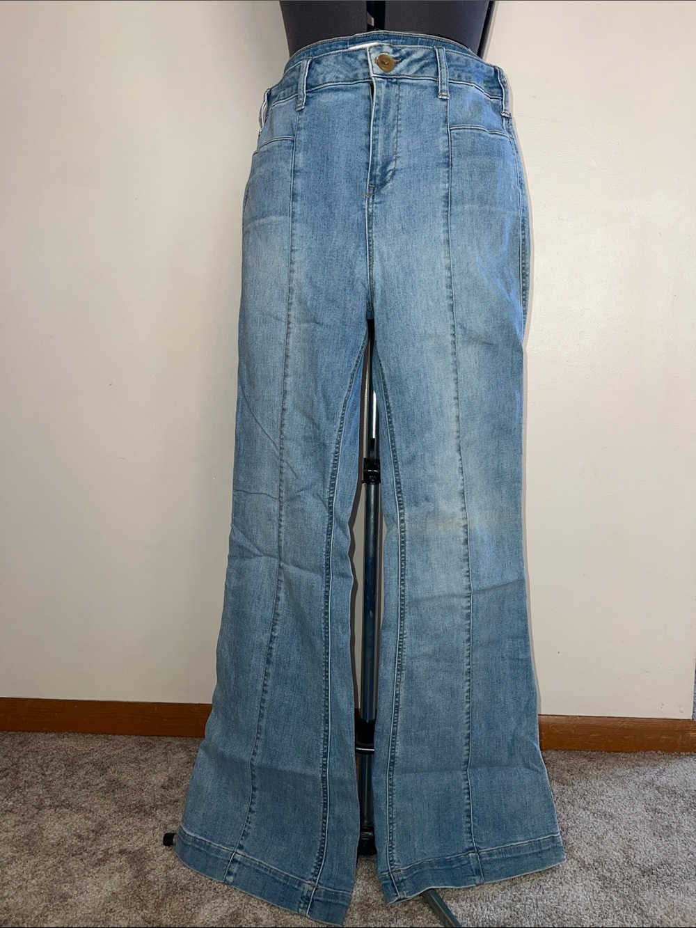 Altar'd State Light Blue High-Rise Wide-Leg Jeans - Picture 2 of 7